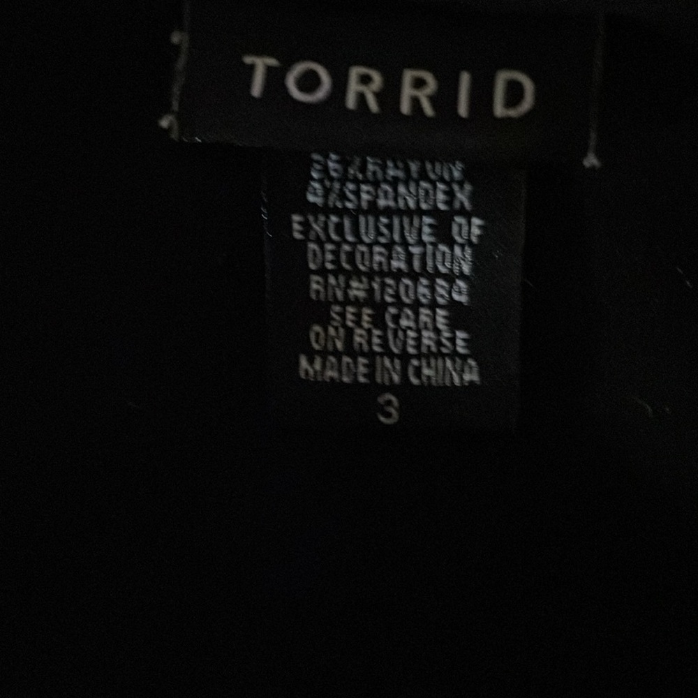 Torrid black blouse - Picture 3 of 3